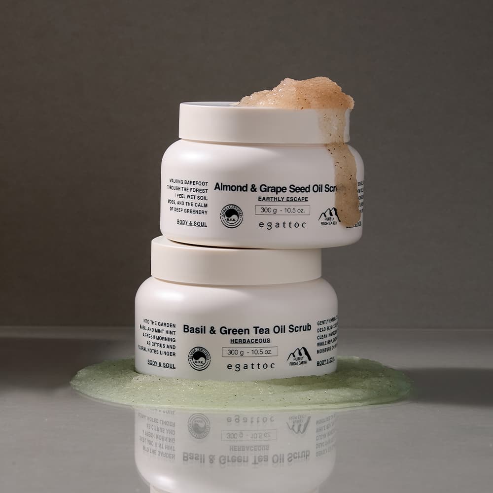 Egattoc Oil Scrub 300g (Basil & Green Tea / Almond & Grape Seed)