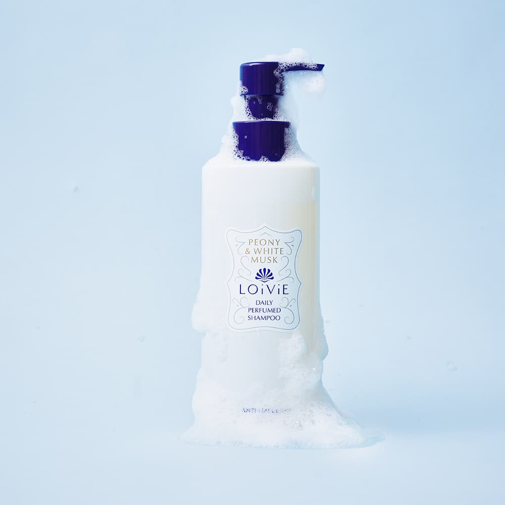 LOiViE Daily Perfumed Shampoo 500mL 2 Options To Choose (Peony / Bergamot)