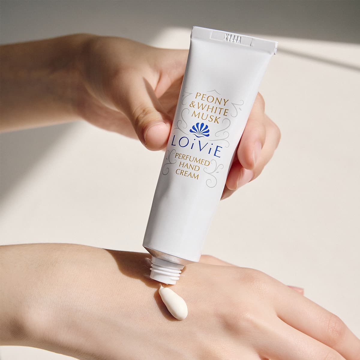 LOiViE Lotus & Incense Perfumed Hand Cream 35mL (Reformulated)